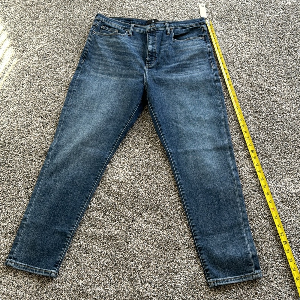 Banana Republic High-Rise Skinny Jean Size: 33 NWT